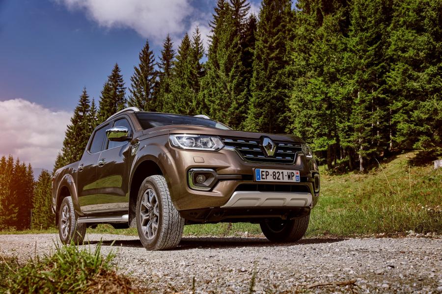  Renault Alaskan 2017 года  (WW) (фото 41 из 141)